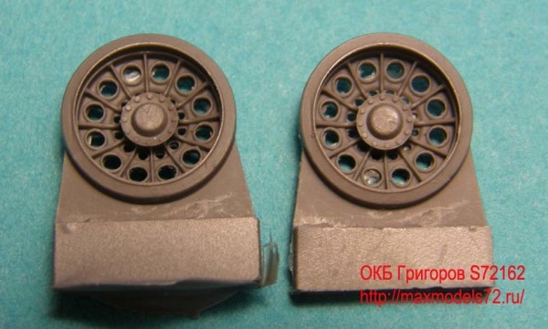 OKBS72162 Катки для танка T-54/55/62, cast(spider)                   Wheels for T-54/55/62, cast(spider) (thumb8034)