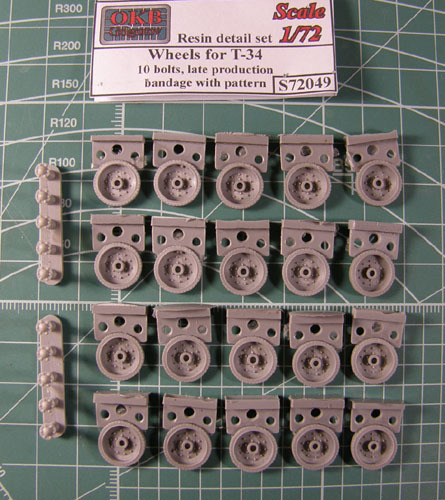 OKBS72049 Опорные катки Т-34 штампованные 10-болтовые поздние, бандаж с насечками        Wheels for T-34,10 bolts, late production, bandage with pattern (thumb7651)
