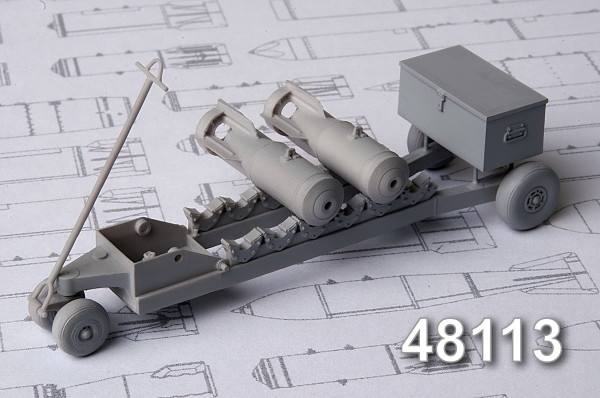 АМС 48113 Тележка для транспортировки 50-100 кг авиабомб (в комплекте тележка и две бомбы САБ-100 МН) (thumb10360)