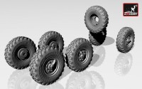 AR AC7257     1/72 ZiL-131 wheels w/ M-93 tires (attach1 13025)