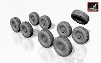 AR AC7300     1/72 LAV-25 wheels (attach1 13042)