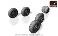 AR AW72025    1/72 Mikoyan MiG-31 Foxhound wheels w/ weighted tires, front mudguard (attach3 12786)
