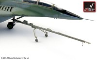 AR ACA7269    1/72 Mikoyan MiG-29 Fulcrum - airfield tow bar (thumb12660)