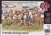 MB35150   Friendly boxing match. British and American paratroopers (thumb18156)