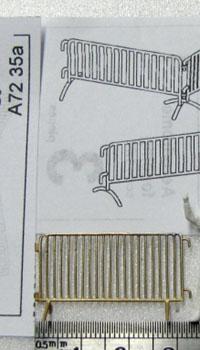 MiniWА7235a    Aerodrome fencing №3 (3 pieces) (thumb23026)