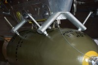 BRL32007   US-Bomb racks (attach2 30687)