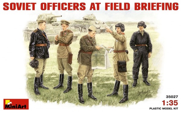 MA35027   Soviet Officers at field briefing (thumb27227)