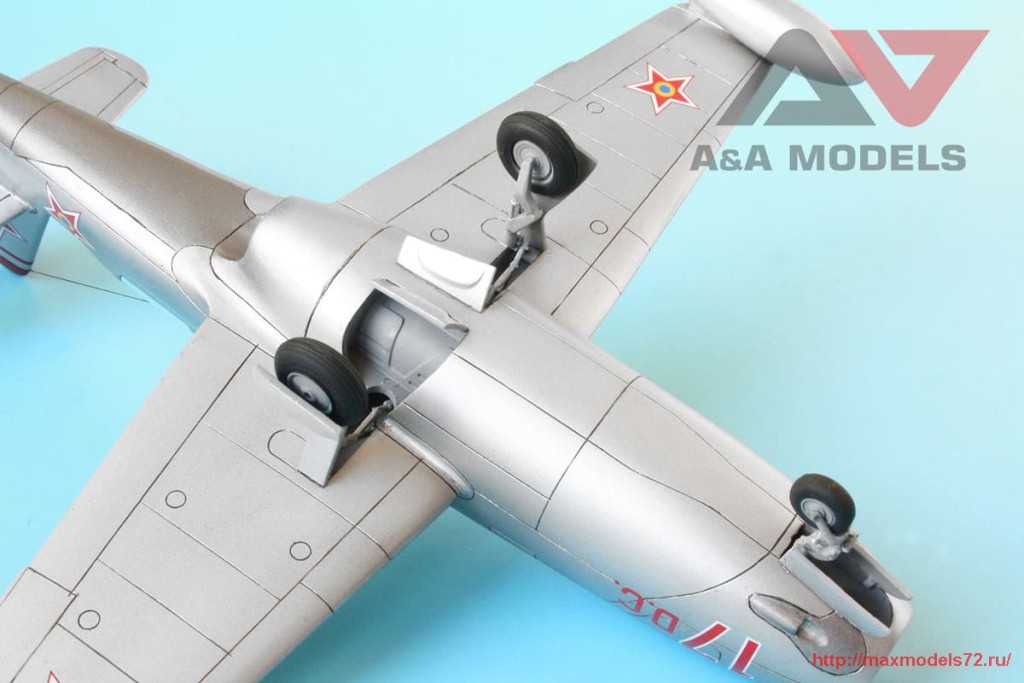 AAM4802   Yak-23 DC “Dubla Comanda” training fighter (attach7 32542)