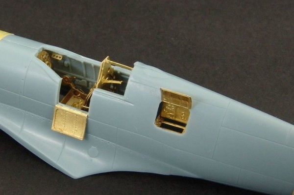 BRL72028   Spitfire LF Mk.IX e (Sword72050) (thumb29813)