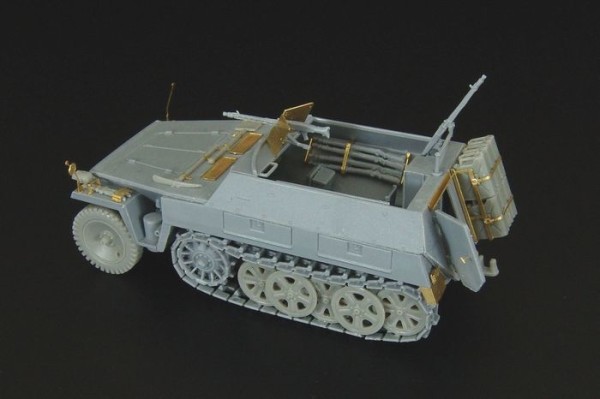 HLH72044   Sd.Kfz 250/1 AusfB (MK72) (thumb29394)