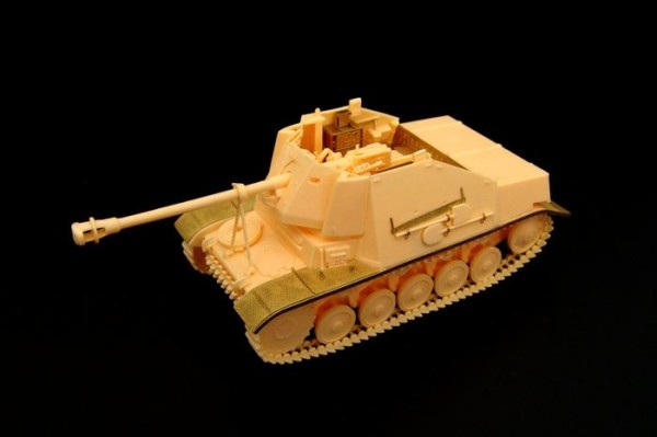 HLH72048   Panzerj?ger Marder II (Mk72 kit) (thumb29410)
