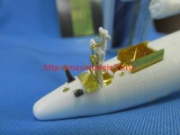 MD14440   L.1049G, C-121C (Revell) (attach6 47977)
