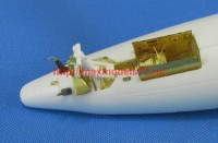 MD14440   L.1049G, C-121C (Revell) (attach5 47977)