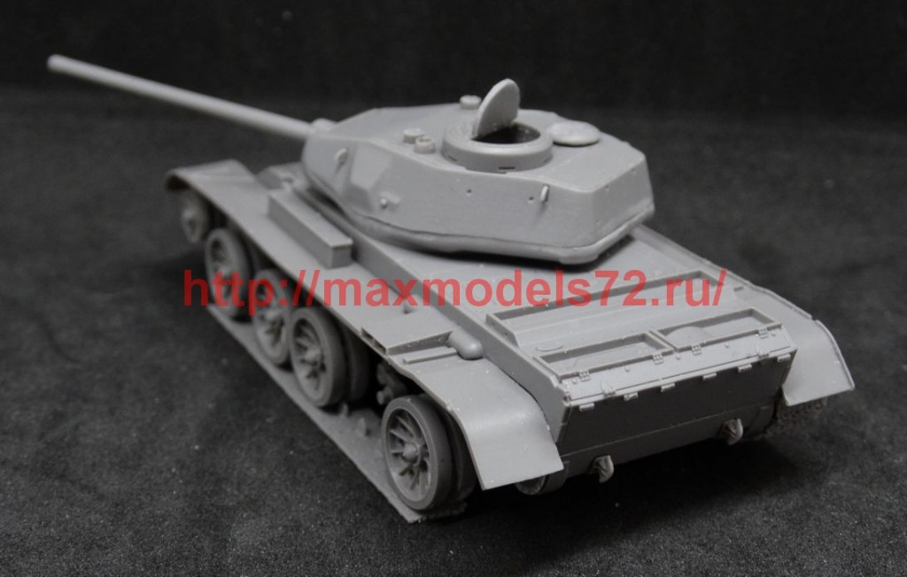 OKBV72097   Soviet Medium Tank T-44 (attach11 51657)