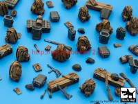 BDT72033   172 German WW II equipment (attach4 53106)