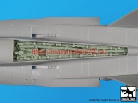 BDA72089   1/72 F-18 spine (attach2 54325)