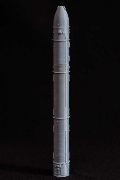 AMA145002   Межконтинентальная баллистическая ракеты тяжелого класса РС-28 «Сармат» с планирующим блоком «Авангард», 1/144  Sarmat RS-28 heavy class intercontinental ballistic missiles with Avangard planning block  1/144 (thumb70990)