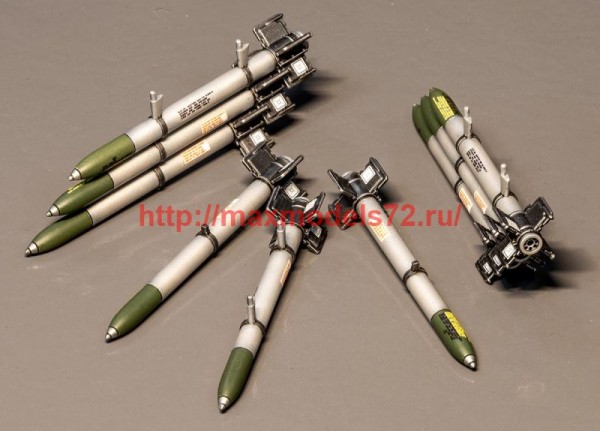 KMR48031   ракеты HVAR 6 шт. комплект (thumb76328)