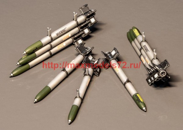 KMR72031   ракеты HVAR 6 шт. комплект (thumb76277)