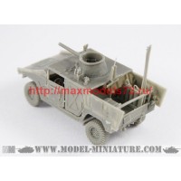 MM-R113   HMMWV Opfor (BRDM version) 1/72 (attach1 75402)