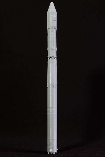 AMA145033   Ракета носитель Союз 2.1в со спутником разведки ЭМКА  1/144 (thumb79792)