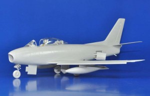 CP72054   F-86A (attach1 88104)